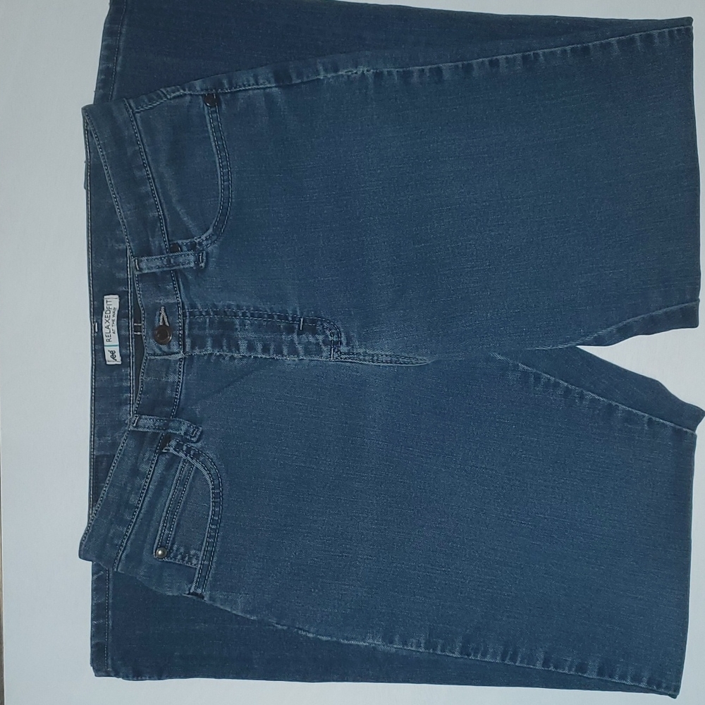 Lee Relaxed Fit at the Waist Straight Leg Short Denim Jeans, Size 8 Short - Picture 3 of 7
